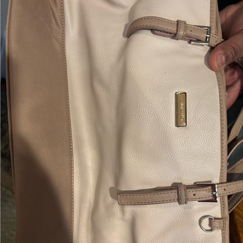 Elegant Cream and Tan Shoulder Bag